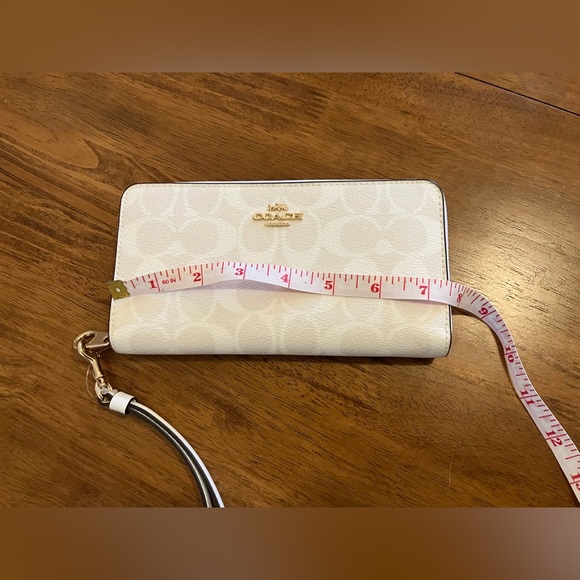 Coach Wallet - Picture 10 of 11